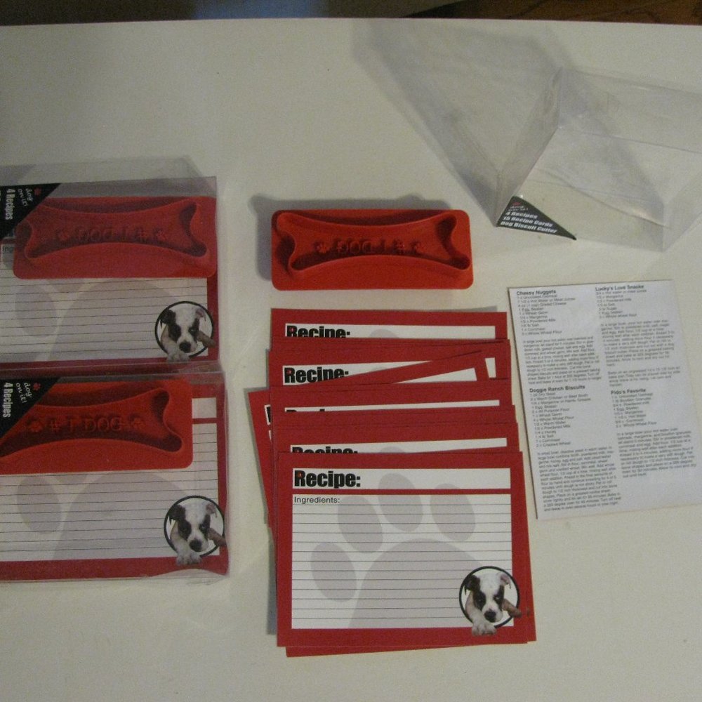 *  Lot of 3 Dog Cookie Treat Cutters & Recipe Cards New in Box 2 Sizes